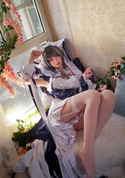 图书馆里的女友