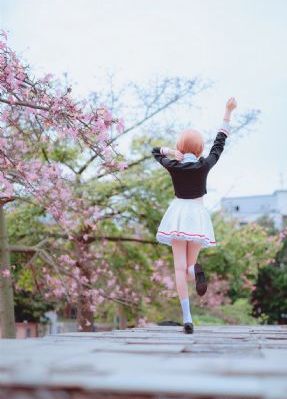 《年轻女教师